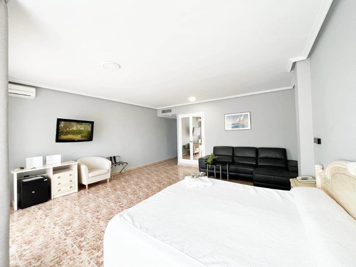Hotel Parquemar Premium Beach グアルダマル・デル・セグラ エクステリア 写真